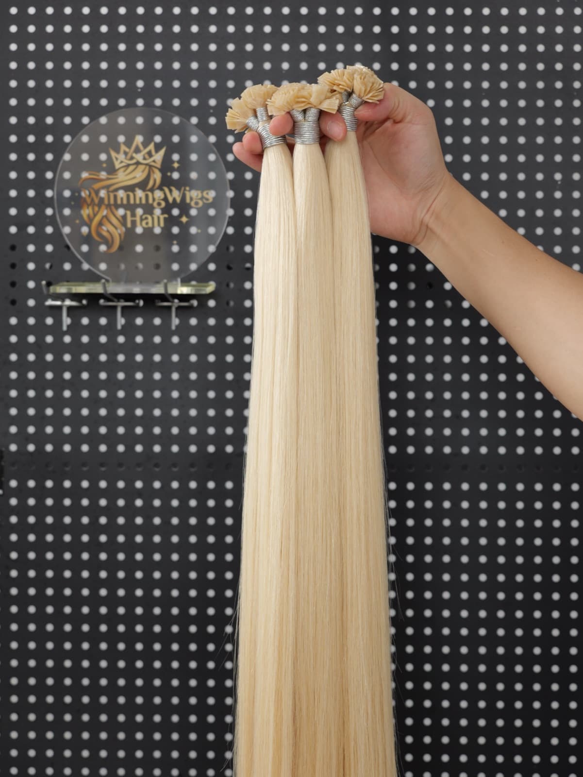 Straight light blonde Flat Tip human hair extension bundles