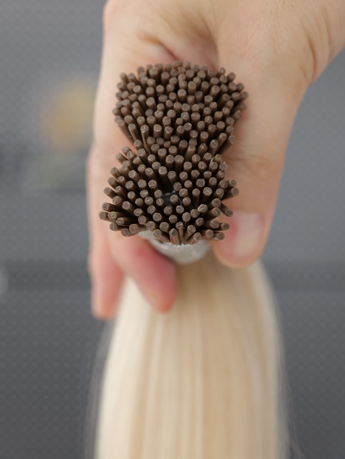 I Tip human hair extension cylindrical bond tip detail