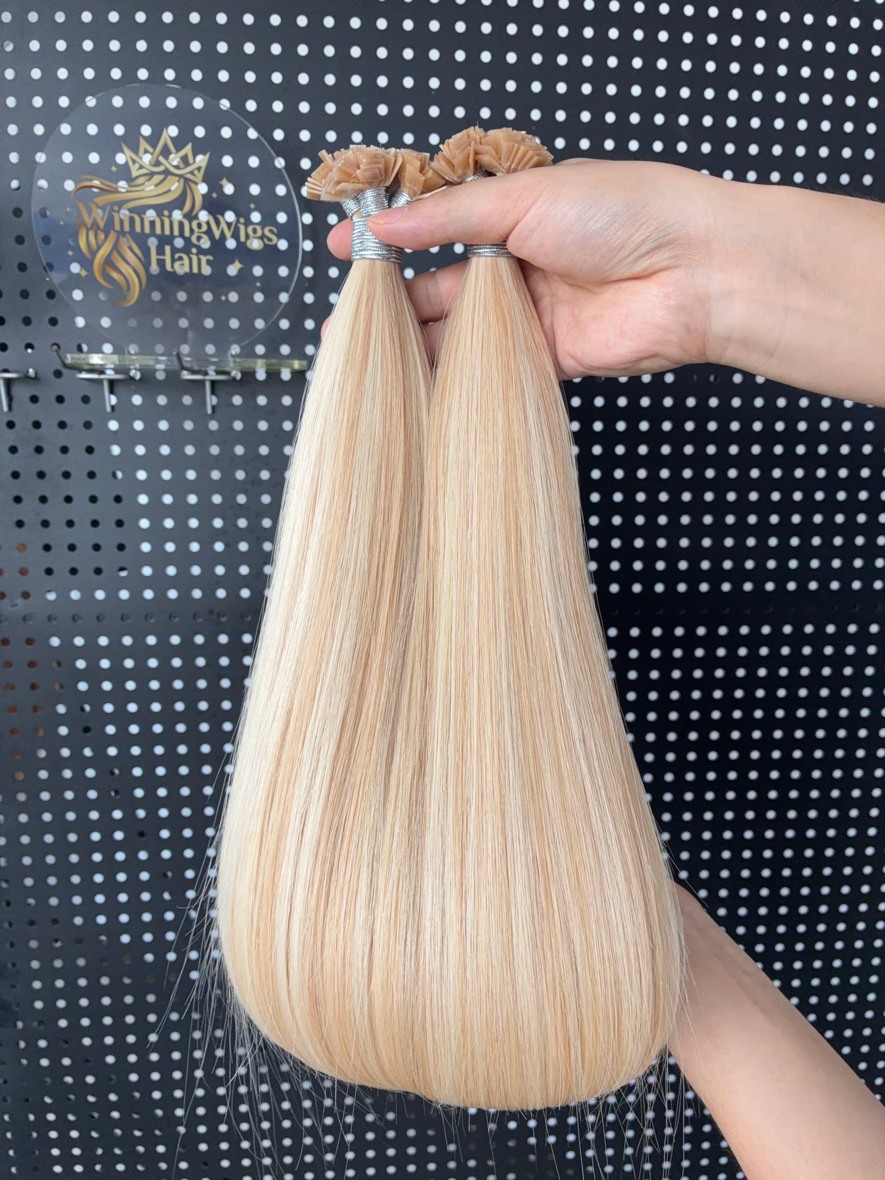Light blonde Flat Tip human hair extensions with flat keratin bond ends