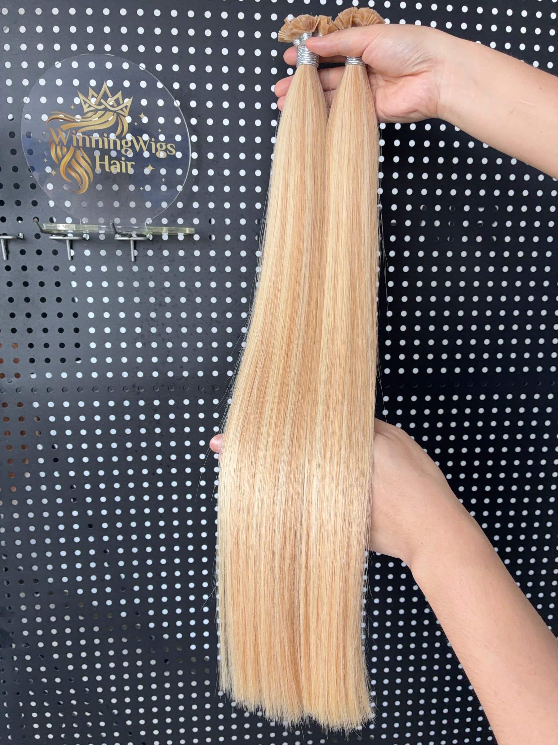 Long light blonde Flat Tip human hair extension bundles